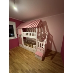 łóżko ze schodami i dla dziewczynek