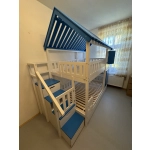 Łóżko piętrowe domek