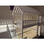 Łóżko za zamówienie ze schodami i ślzigawką