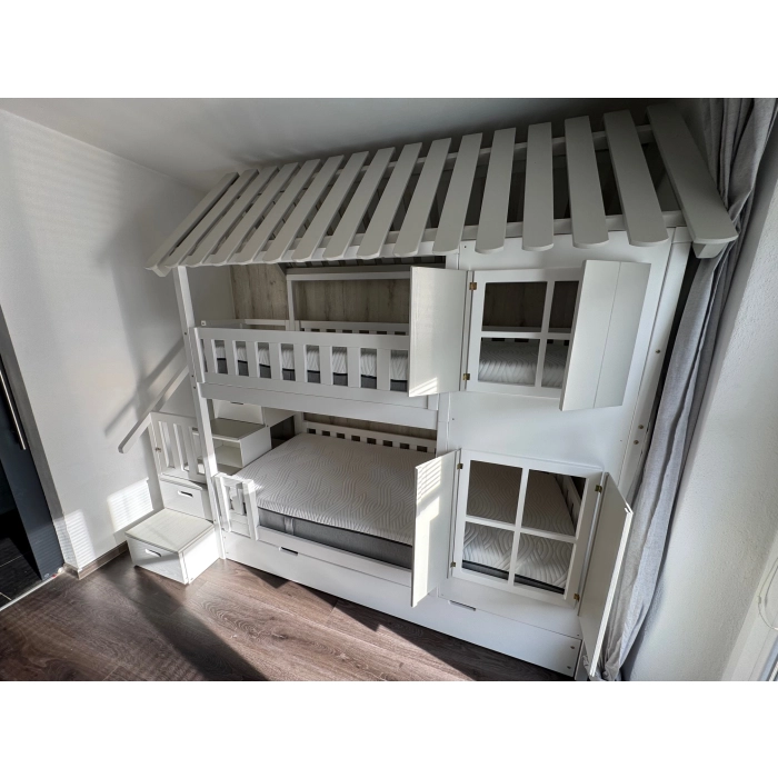 óżko piętrowe ze schodami Katowice – drewniana konstrukcja do pokoju dziecięcego