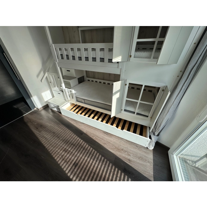 Łóżko piętrowe ze schodami Katowice z barierkami ochronnymi