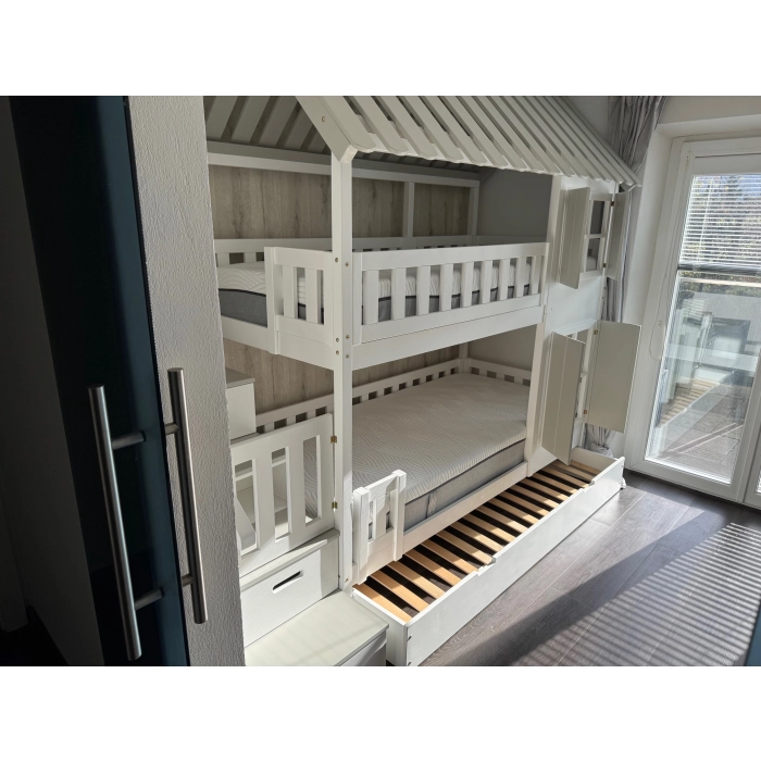 Łóżko piętrowe ze schodami Katowice do pokoju dziecięcego w mieszkaniu