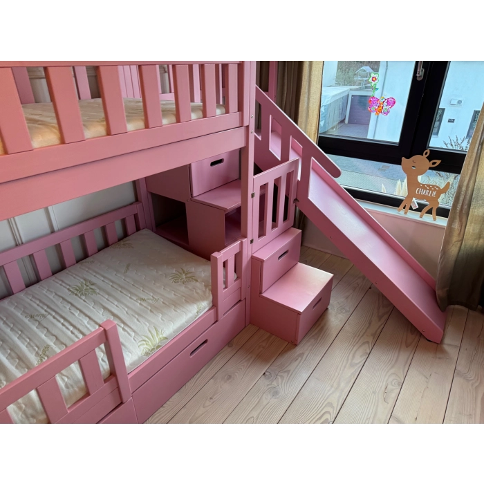 Solidne łóżko piętrowe ze schodami i ślizgawką dla rodzeństwa