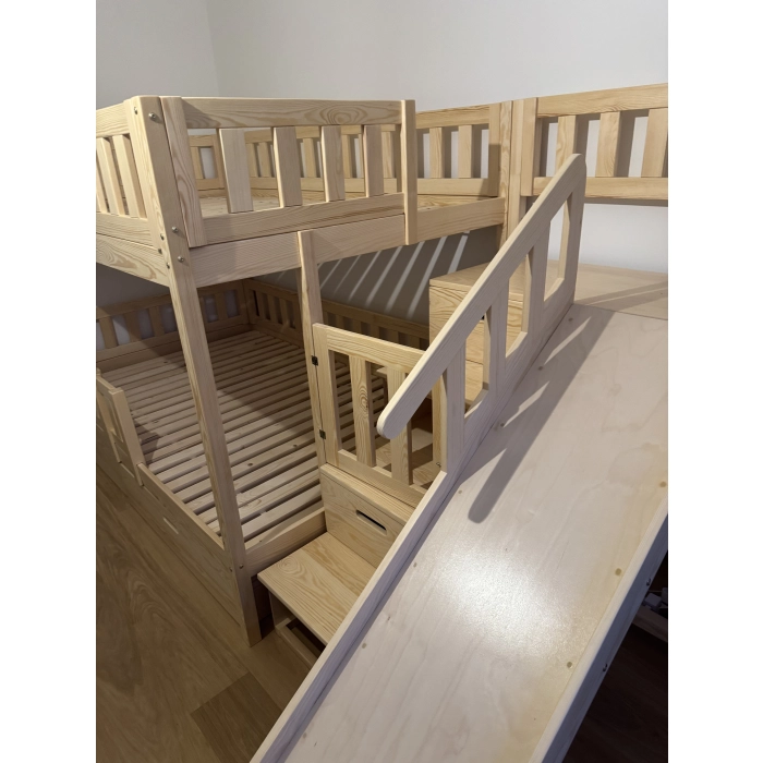 Ślizgawka w pokoju dzieci